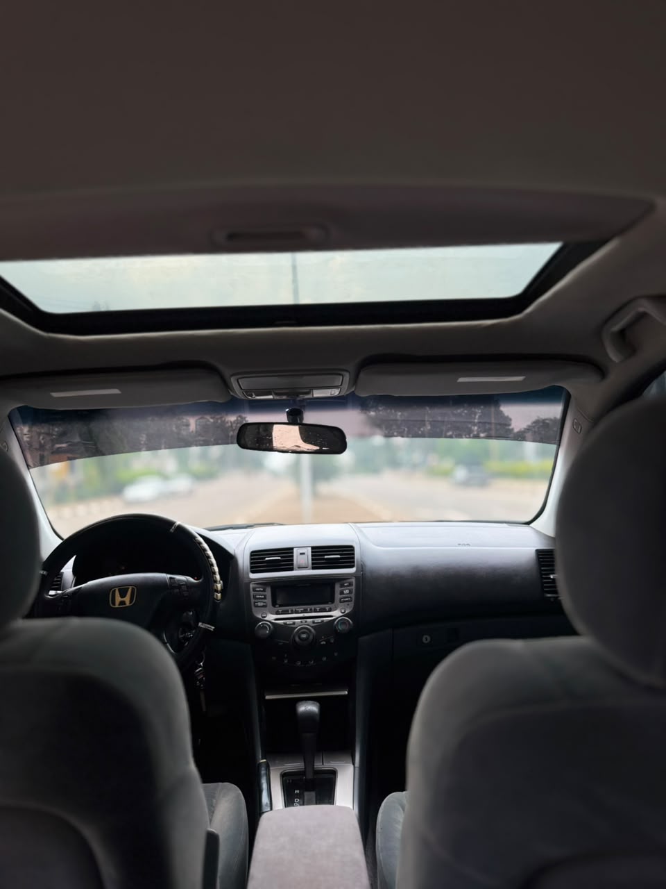 
								Grade one ☝️ Honda accord dc 2006 is available price 4.8 million full									
