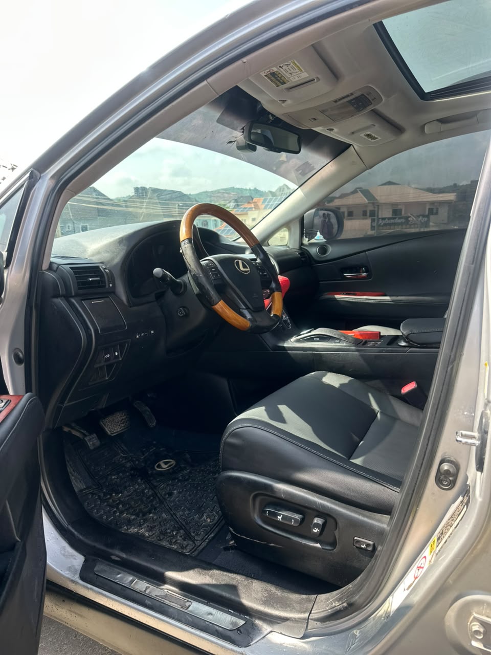 
								Belgium grade 2010 Lexus Rx350 with Untempered engine and gear going for 13.5 million only.a Location: Gwarinpa, Abuja! full									