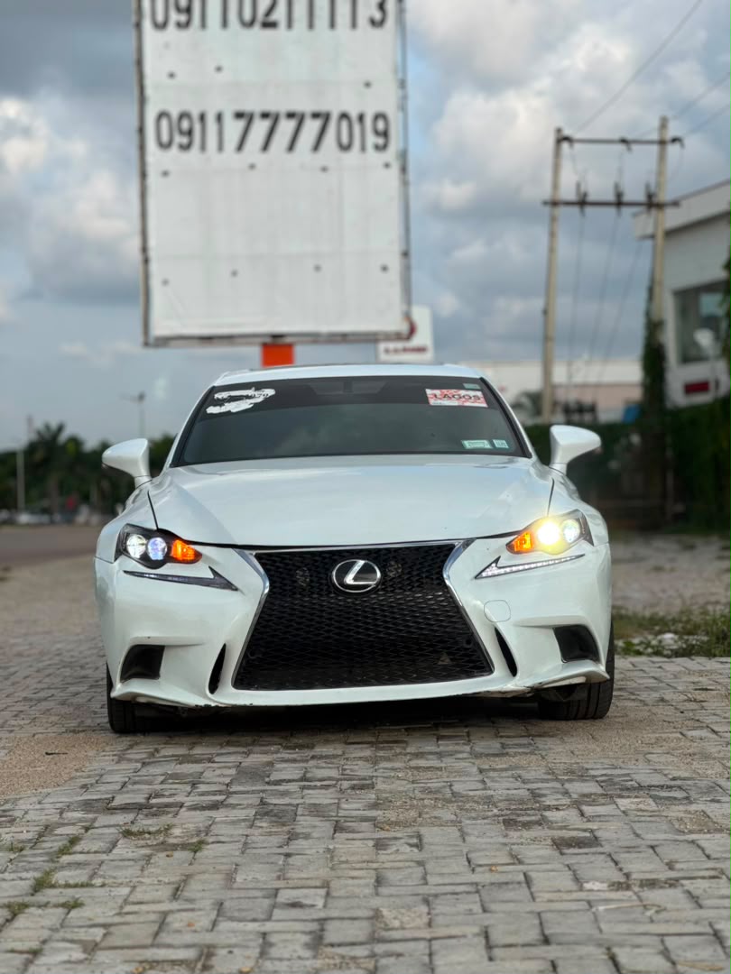 
								LEXUS IS300 F-sports  Foreign used 2017 Model Original duty 22m Abuja full									
