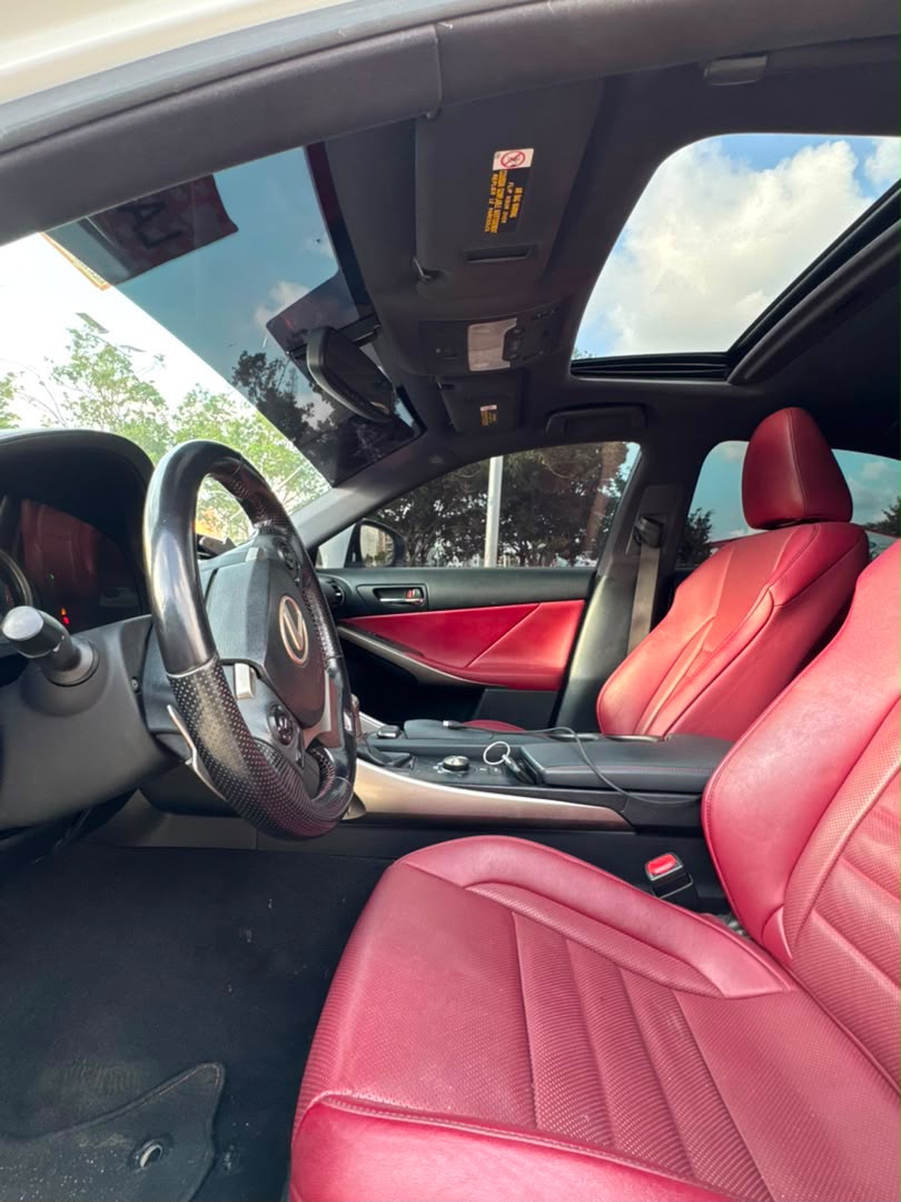 
								LEXUS IS300 F-sports  Foreign used 2017 Model Original duty 22m Abuja full									