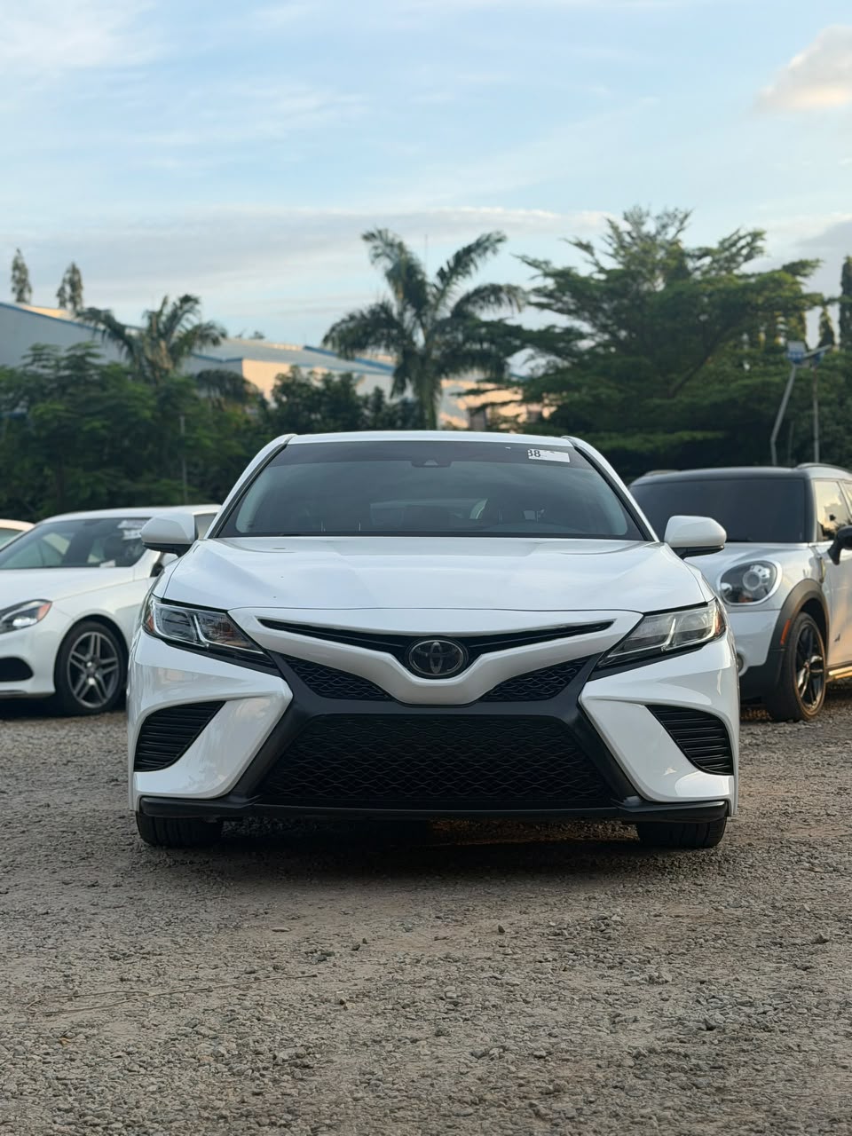 
								On Distress  Foreign used Toyota Camry SE 2018 for 19.5m Abuja full									
