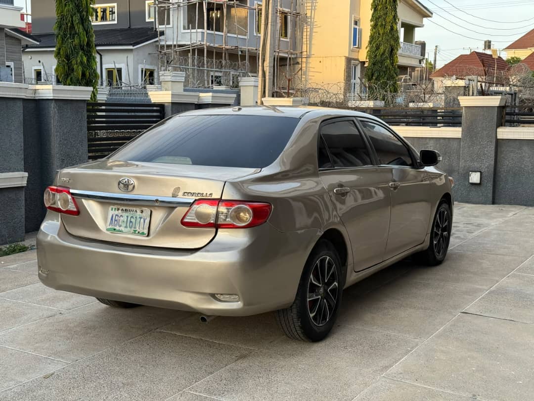 
								EXTREMELY SHARP TOYOTA COROLLA 2009 MODEL UPGRADED TO 2012,KEYLESS IGNITION, UNTAMPARED ENGINE AND GEAR,FANCY ALLOY RIMS,GOING FOR #5.8M ONLY,LUGBE full									