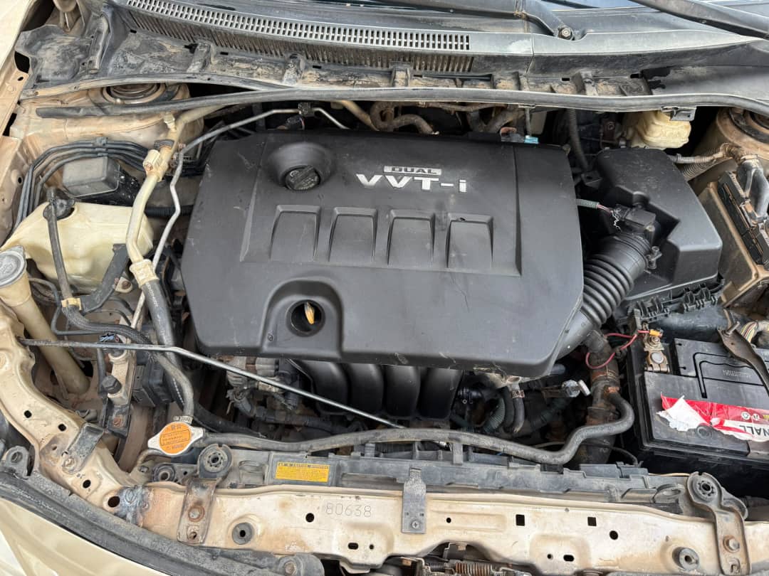 
								EXTREMELY SHARP TOYOTA COROLLA 2009 MODEL UPGRADED TO 2012,KEYLESS IGNITION, UNTAMPARED ENGINE AND GEAR,FANCY ALLOY RIMS,GOING FOR #5.8M ONLY,LUGBE full									