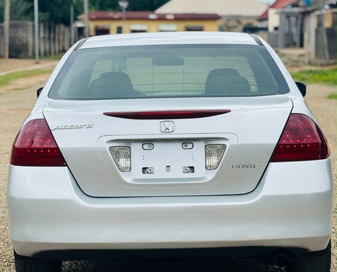 
								NEATLY USED HONDA EOD 2007 MODEL IN A EXCELLENT CONDITION BUY AND DRIVE WITH AC,  💰 PRICE #3 MILLION 📍 LOCATION ABUJA. full									