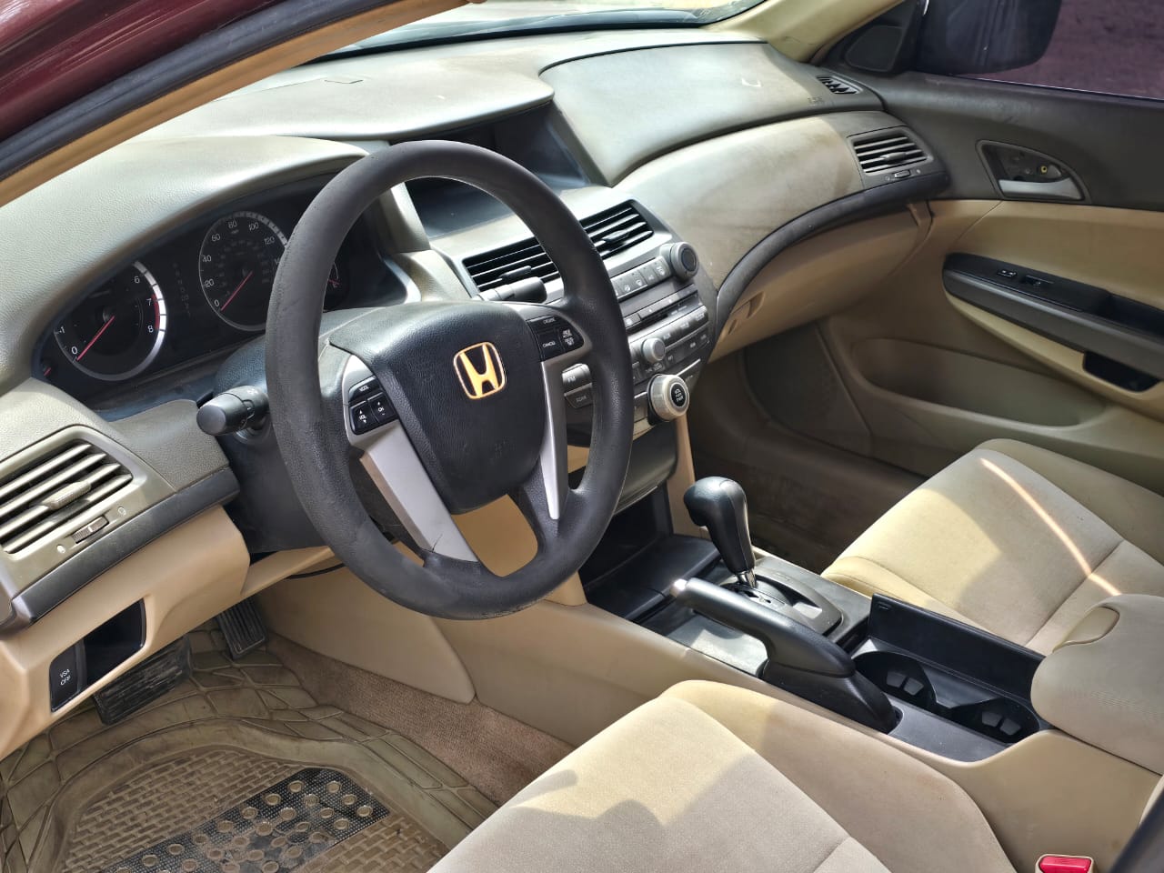 
								Super sharp 2008 Honda Accord, sound engine, gear 💯,  AC chilling ice,  nothing to fix, everything is blessed, just 5M Abuja full									