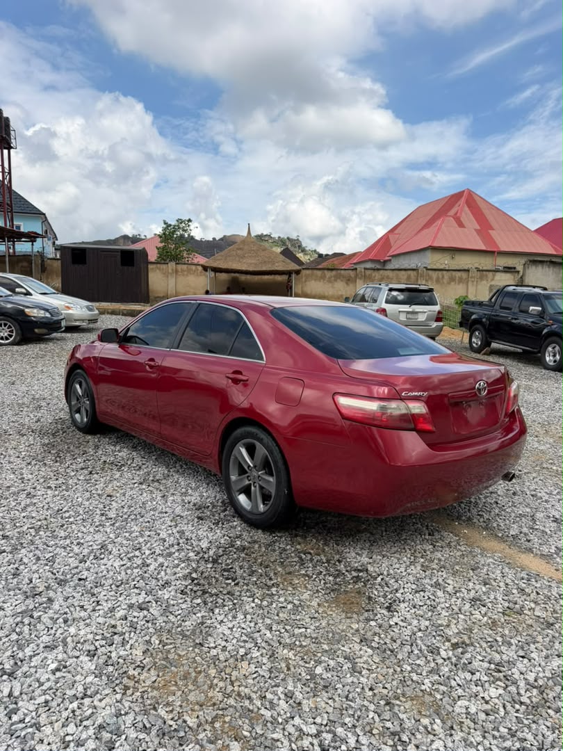 
								Super sharp Toyota Camry 2009 XLE with untouchable engine and gear buy and zoom nothing to fix location Abuja price 6.5m, full									