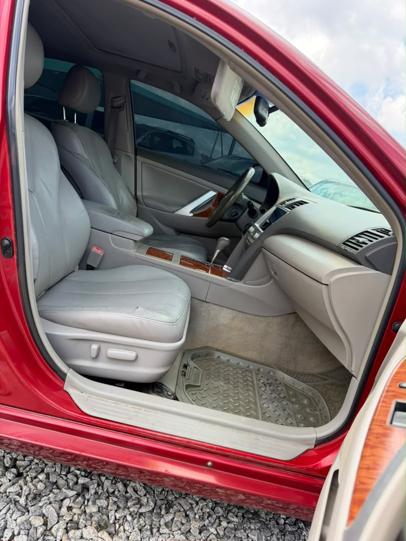
								Super sharp Toyota Camry 2009 XLE with untouchable engine and gear buy and zoom nothing to fix location Abuja price 6.5m, full									