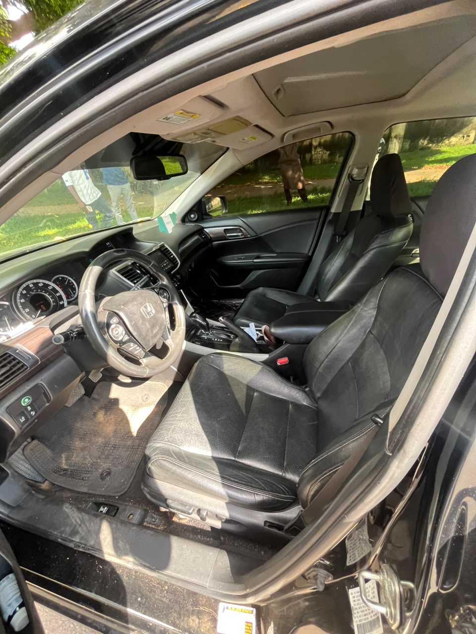 
								UNREGISTERED HONDA ACCORD 2016 EXL V6 ENGINE   ORIGINAL DUTY   PRICE: 9.5M full									