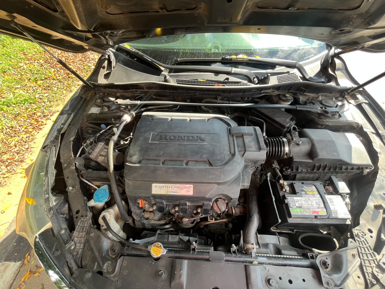 
								UNREGISTERED HONDA ACCORD 2016 EXL V6 ENGINE   ORIGINAL DUTY   PRICE: 9.5M full									