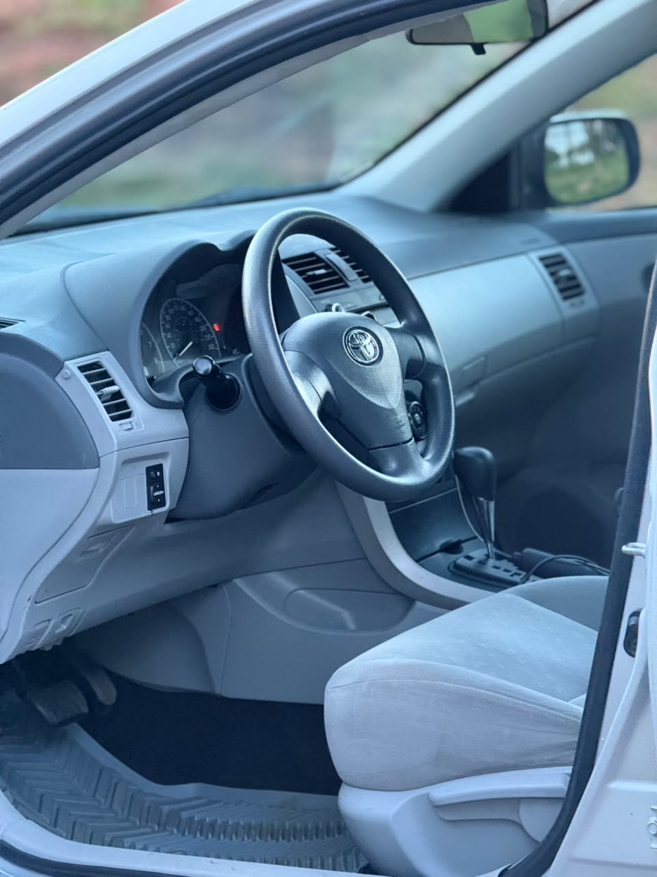 
								FOREIGN USED 2010 TOYOTA COROLLA LE⚡⚡ WITH PROPER DOCUMENTATION  PRICE:9.5M 📍ABUJA full									